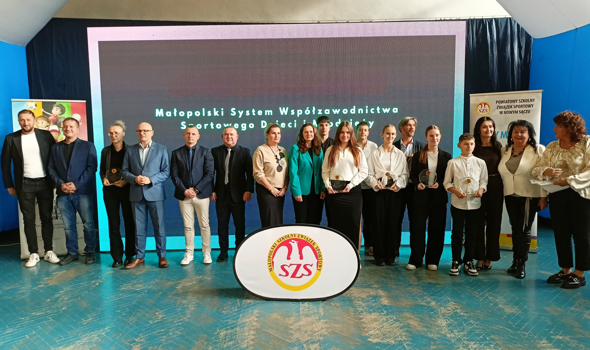Zdjęcie Podsumowanie MSW 2024-2025 (02)51818603-4ac1-4e3c-83bb-e1c00a4c0c41.jpg w galerii Podsumowanie Małopolskiego Systemu Współzawodnictwa Sportowego Dzieci i Młodzieży za rok szkolny 2024/2025